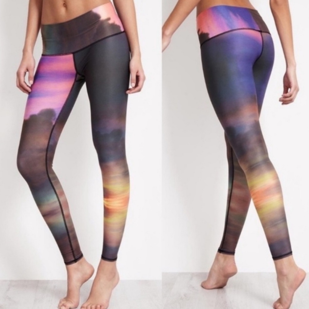 Teeki Clouds Sunset Hot Pants Leggings - Picture 6 of 6